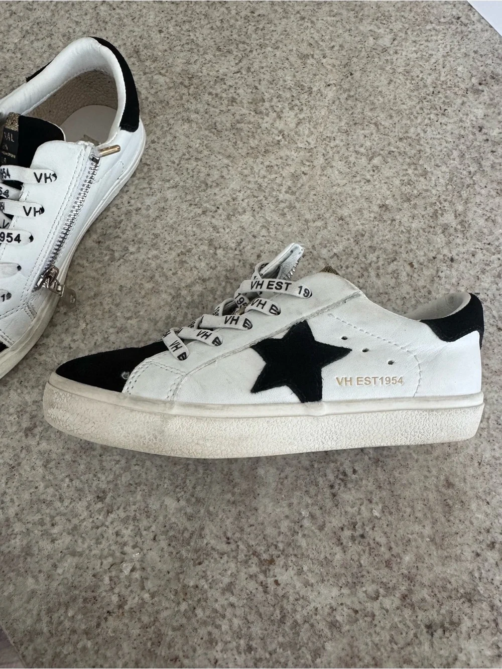 Vintage Havana Kids Sneakers in Black and White